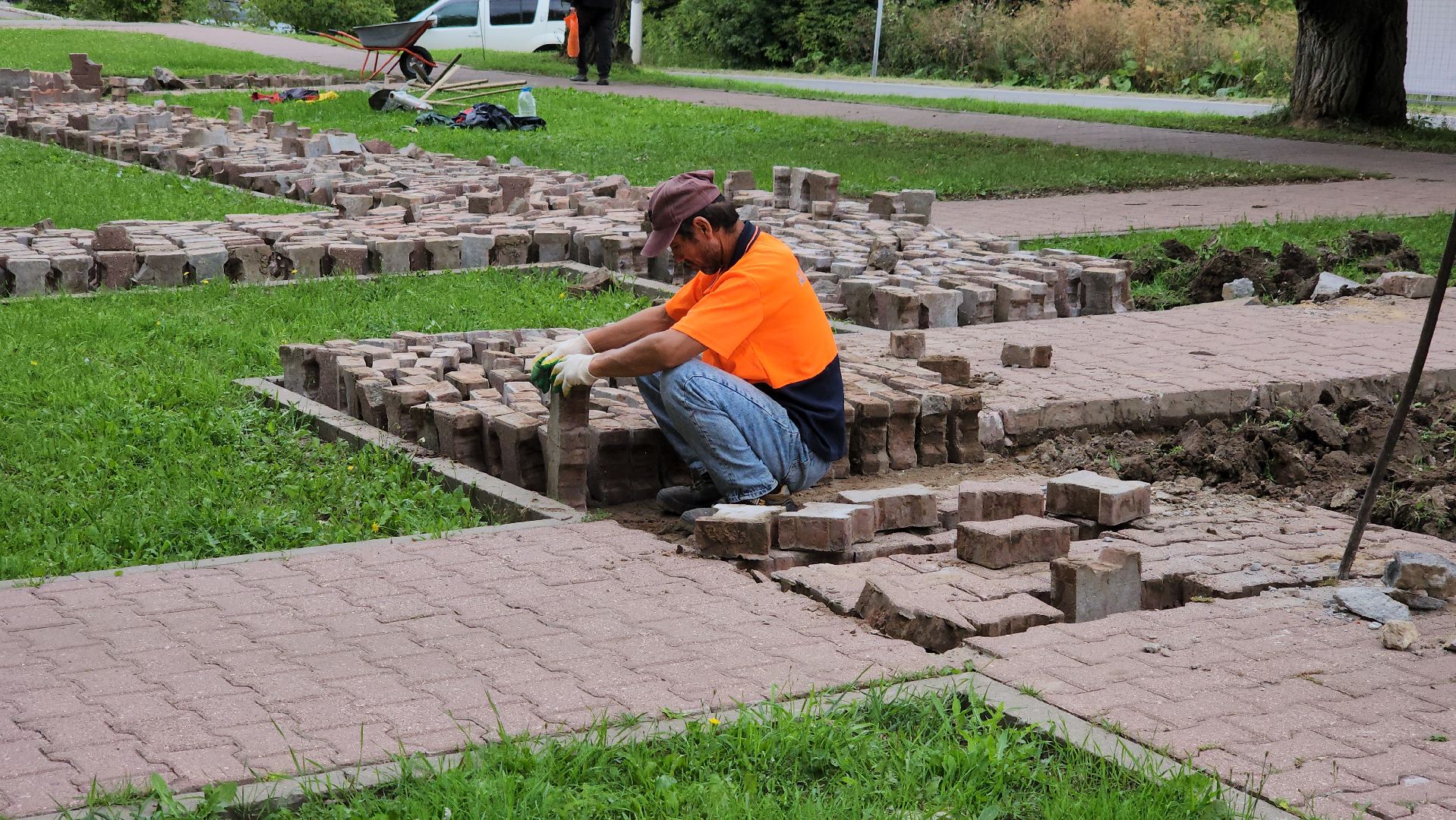 кашира, сквер, благоустройство, зона отдыха, комфортная городская среда, демонтаж,