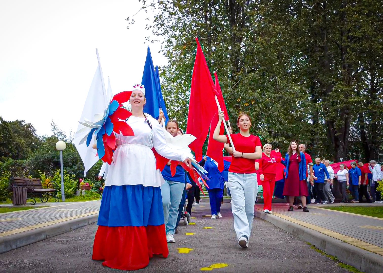 клин, общество, волонтеры, день флага россии, подмосковье,