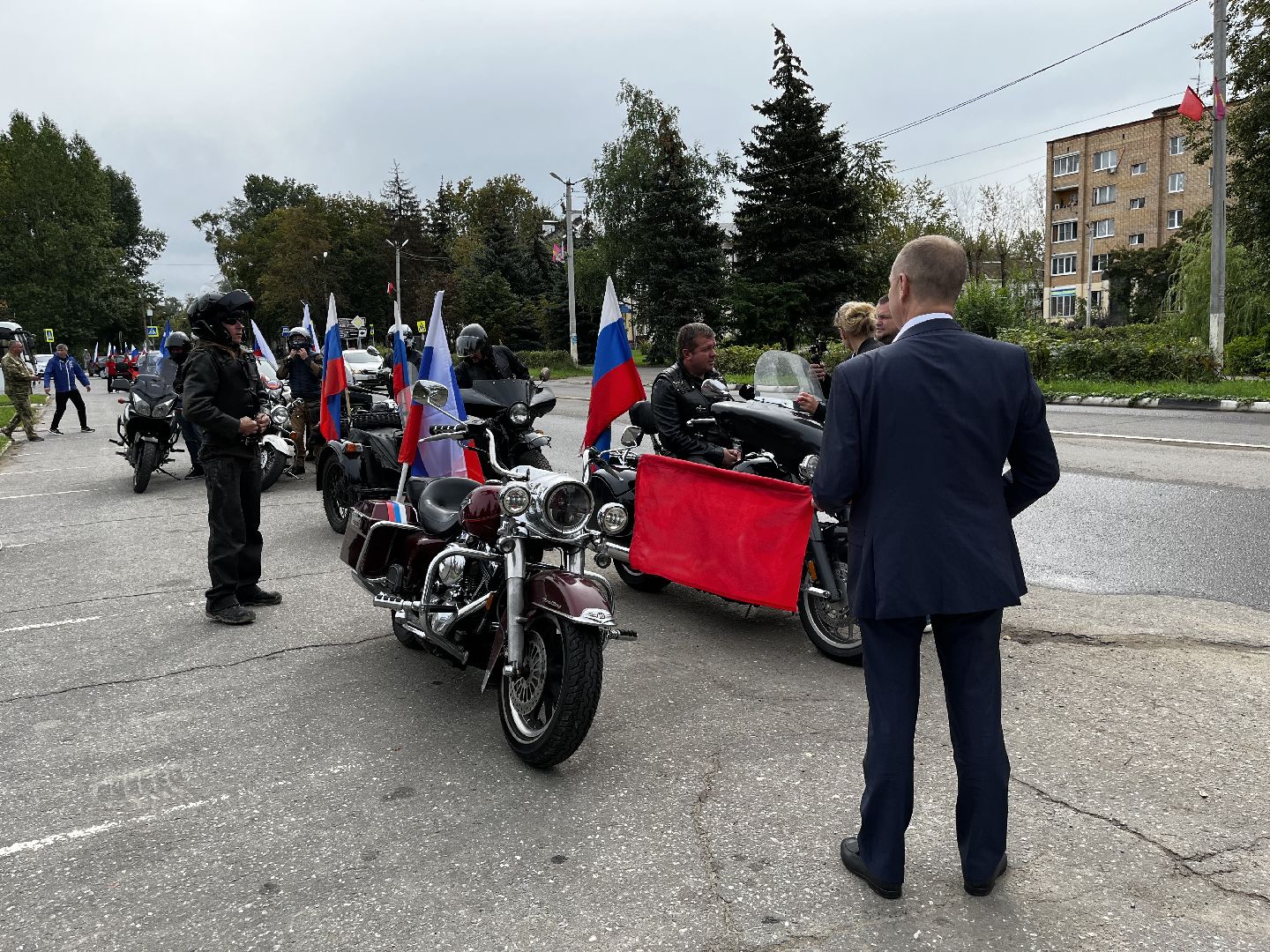 воскресенк, день флага россии, автопробег, волонтеры,