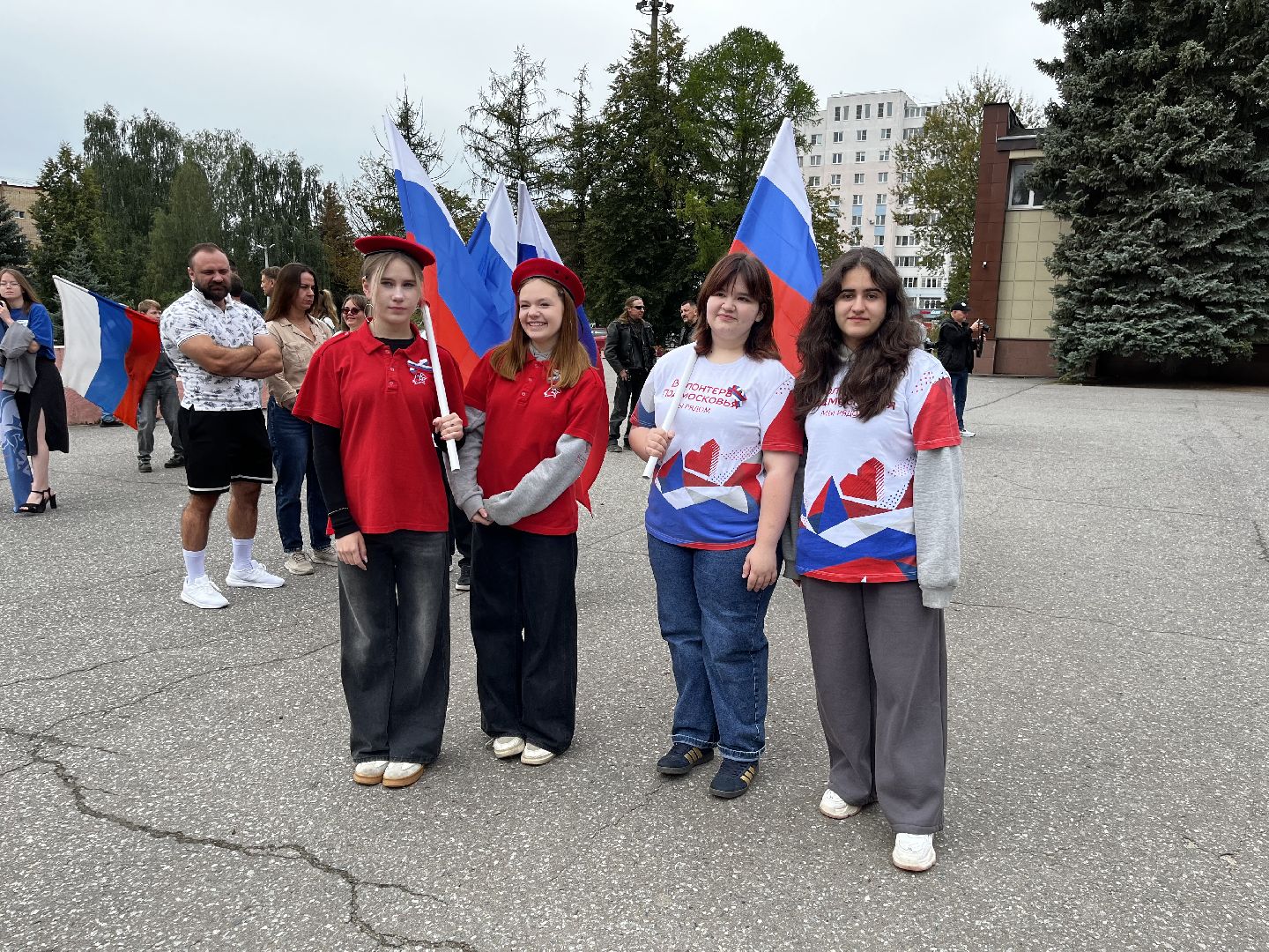 воскресенк, день флага россии, автопробег, волонтеры,