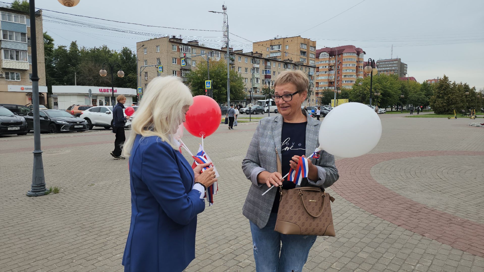 серпухов, подмосковье, день флага российской федерации, акция,