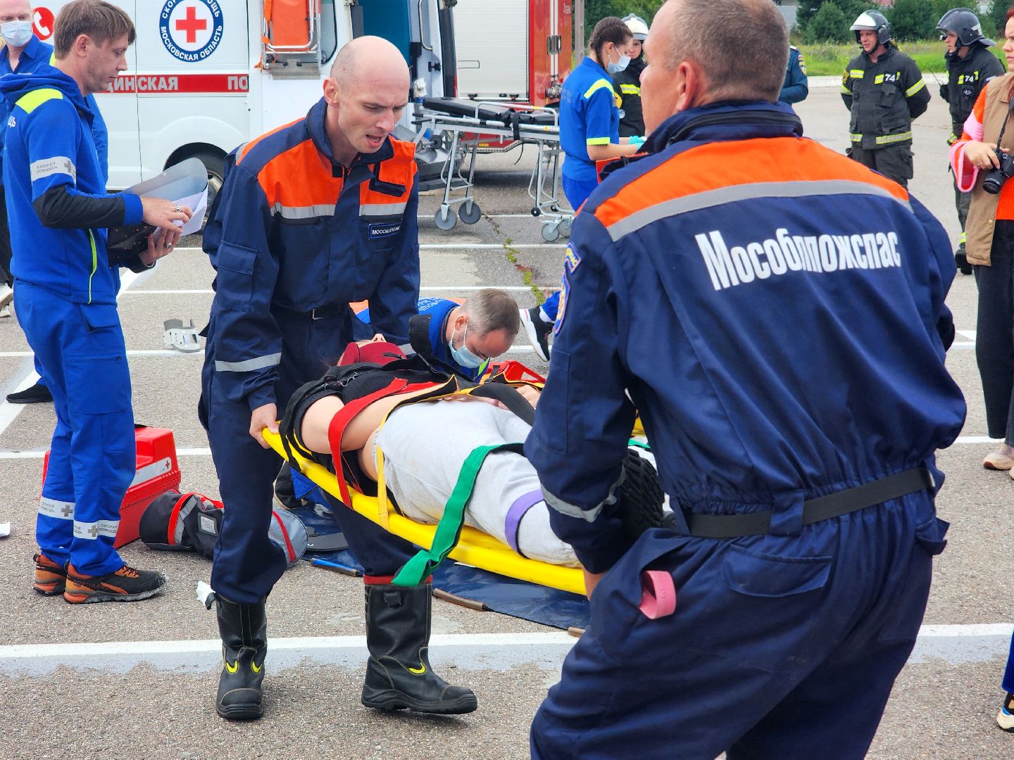 дубна, моссмп, учения спасателей, скорая помощь, дтп,