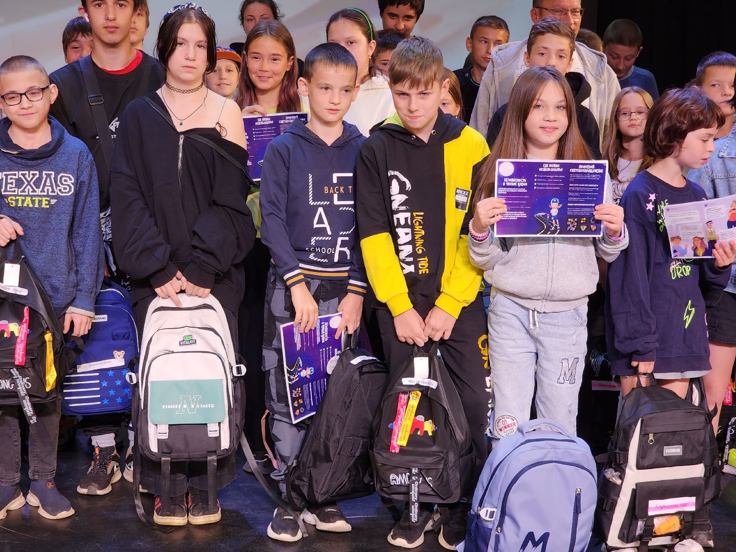 солнечногорск, школьники , помощь , поддержка , рюкзаки ,