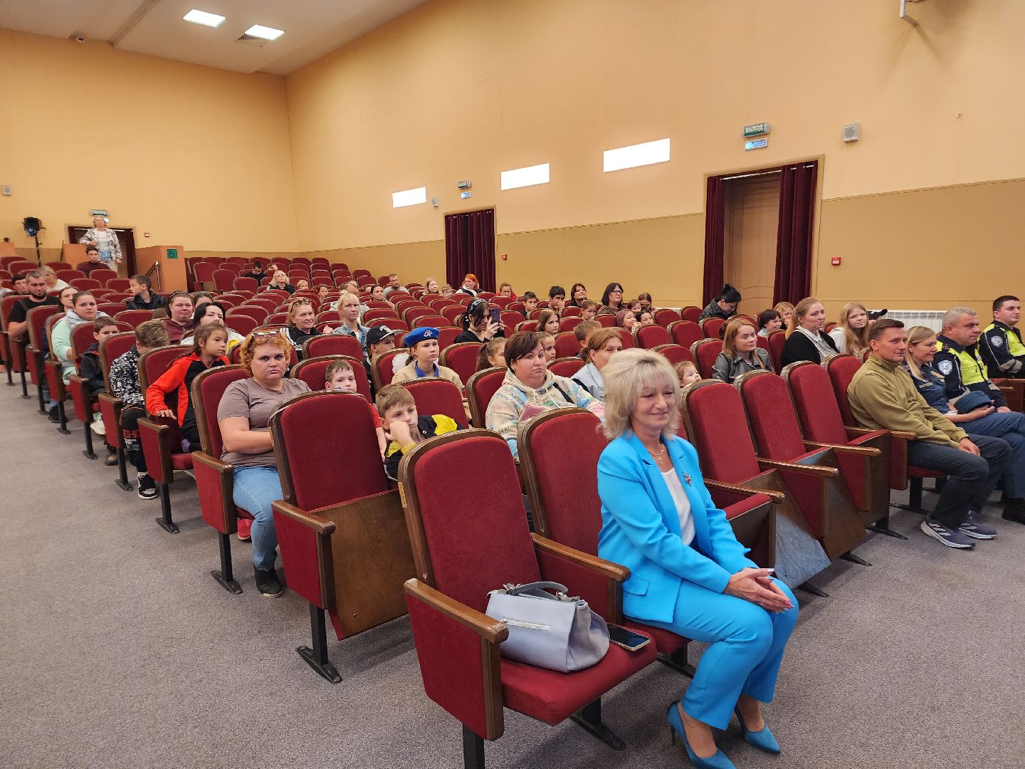 солнечногорск, школьники , помощь , поддержка , рюкзаки ,