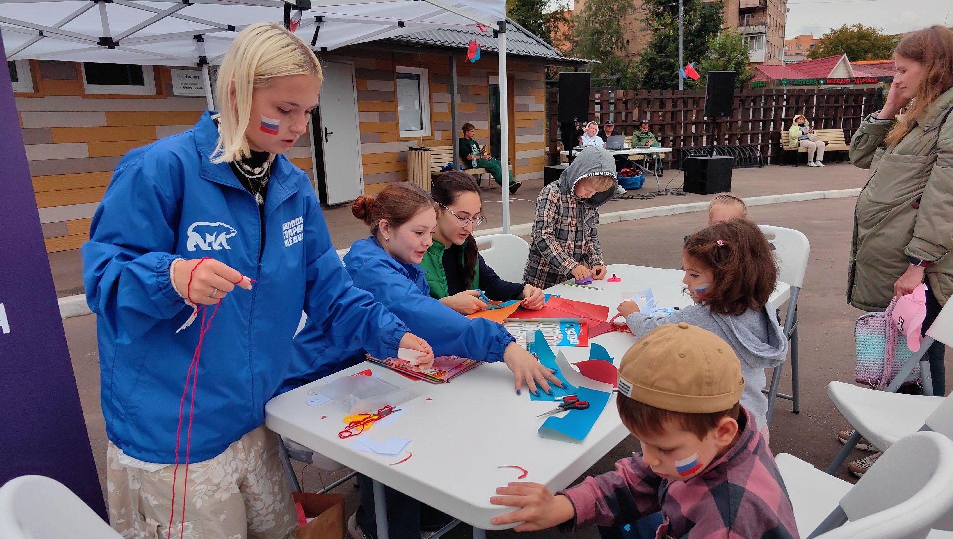 День флага РФ, парк, мастер-класс,  сухой душ,