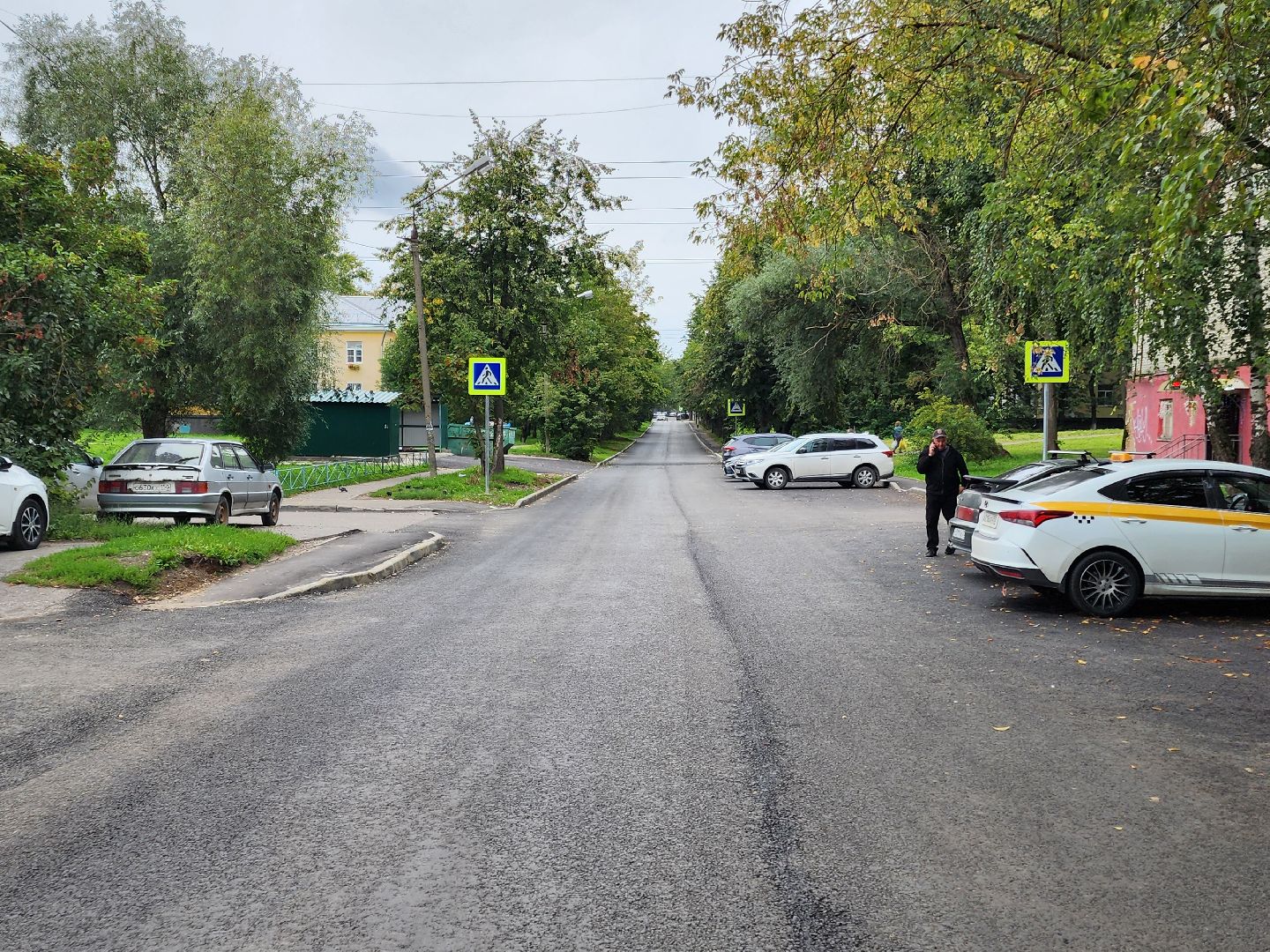 чехов, улица ильича, дорожный ремонт, капремонт дороги, замена покрытия, новые бордюры, разметка, дорожные знаки, пешеходные переходы, госпрограмма московской области, развитие дорожного комплекса, тротуары,