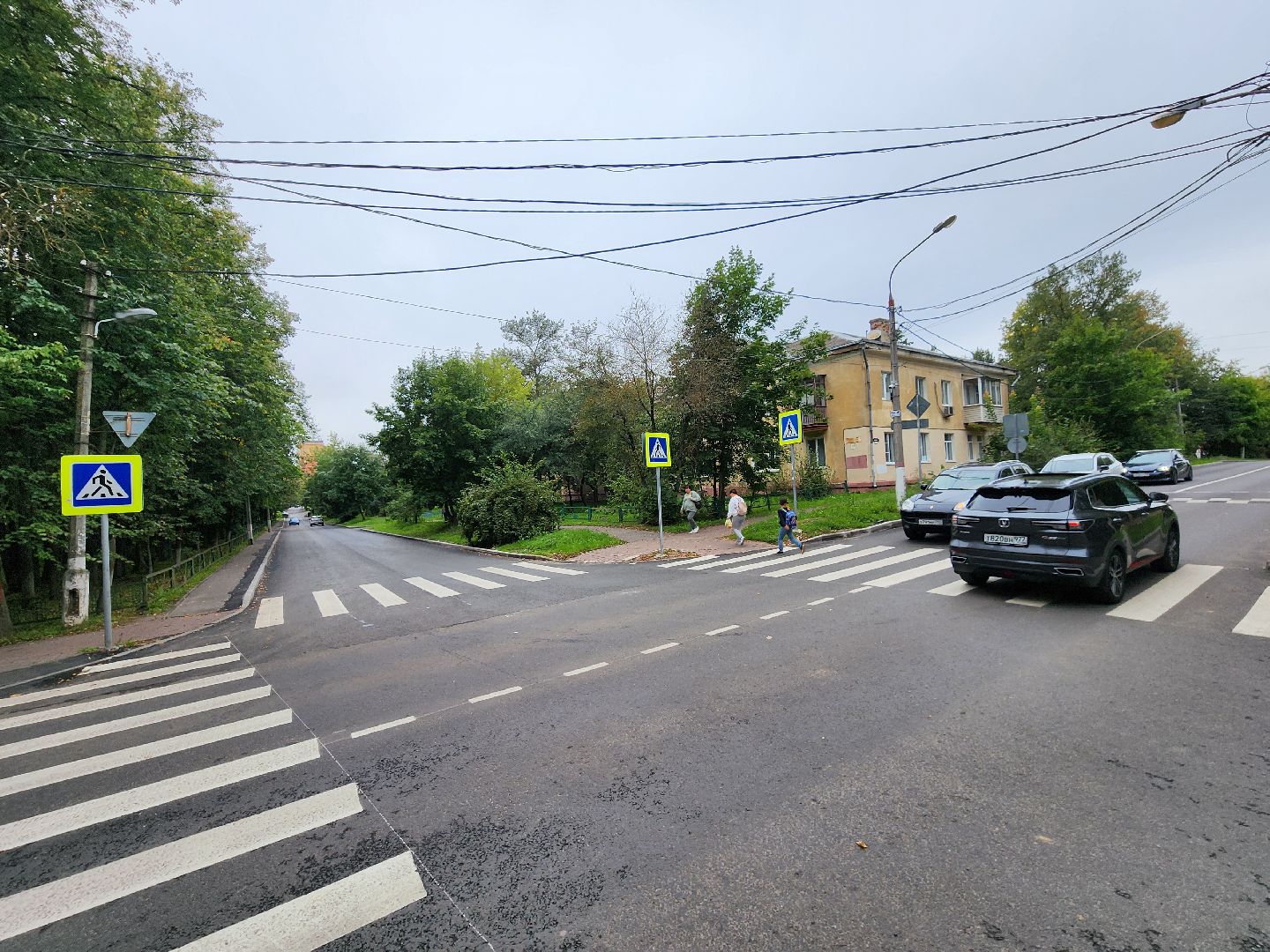 чехов, улица ильича, дорожный ремонт, капремонт дороги, замена покрытия, новые бордюры, разметка, дорожные знаки, пешеходные переходы, госпрограмма московской области, развитие дорожного комплекса, тротуары,