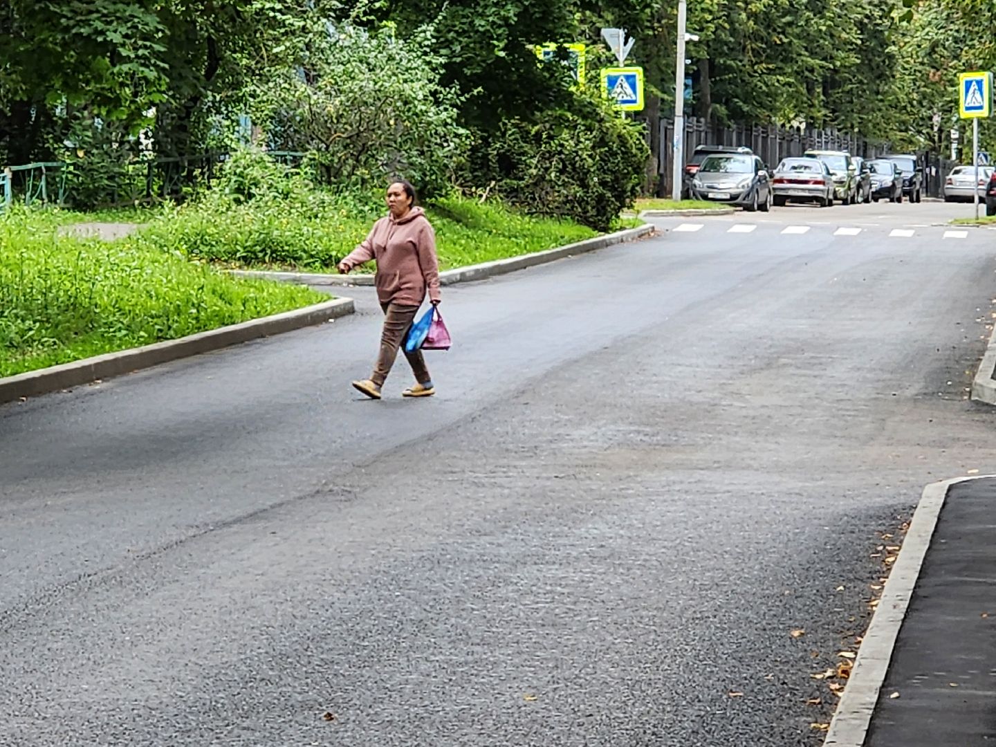 чехов, улица ильича, дорожный ремонт, капремонт дороги, замена покрытия, новые бордюры, разметка, дорожные знаки, пешеходные переходы, госпрограмма московской области, развитие дорожного комплекса, тротуары,