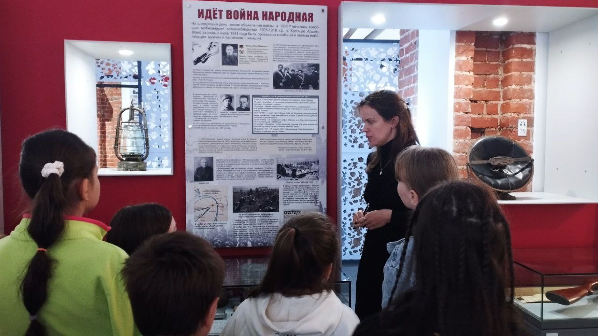 вертикалки, ивантеевка, щёлково, историко-художественный музей, художественная выставка, дети с овз, центр социального обслуживания, экскурсия, социализация детей,