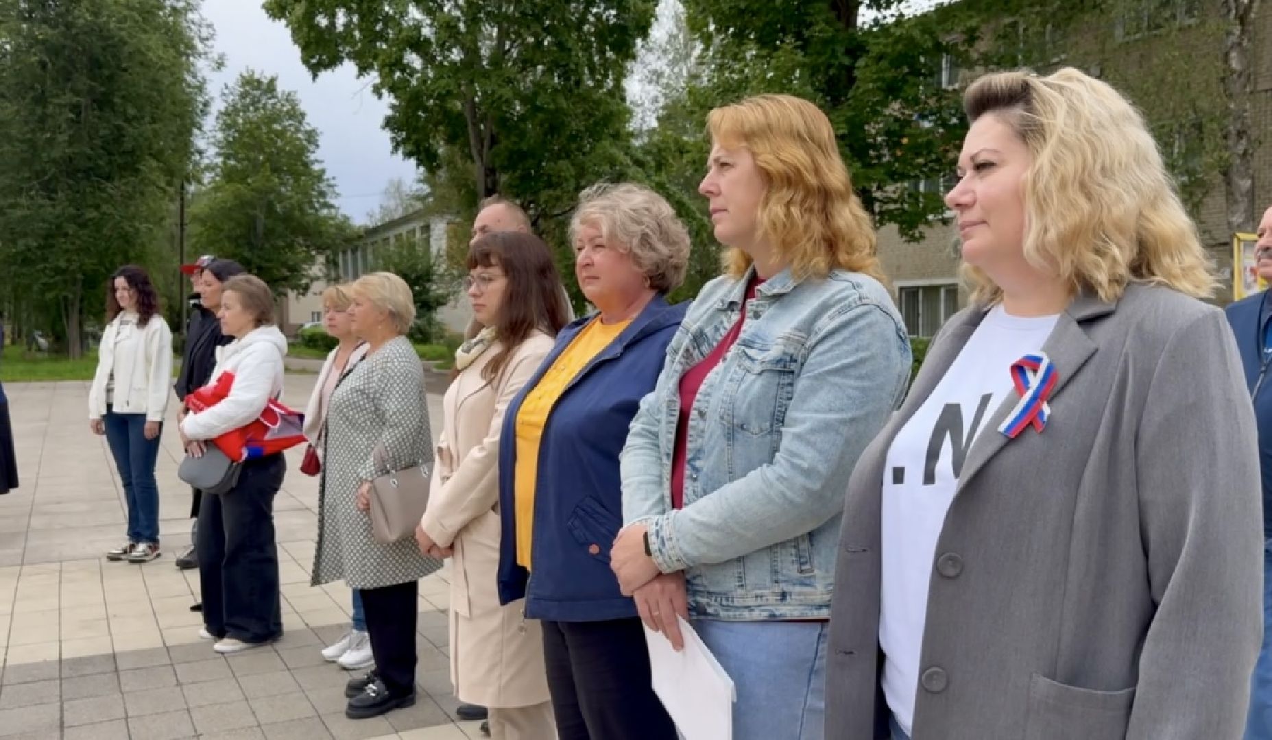 зато молодежный, день флага россии, триколор акция,