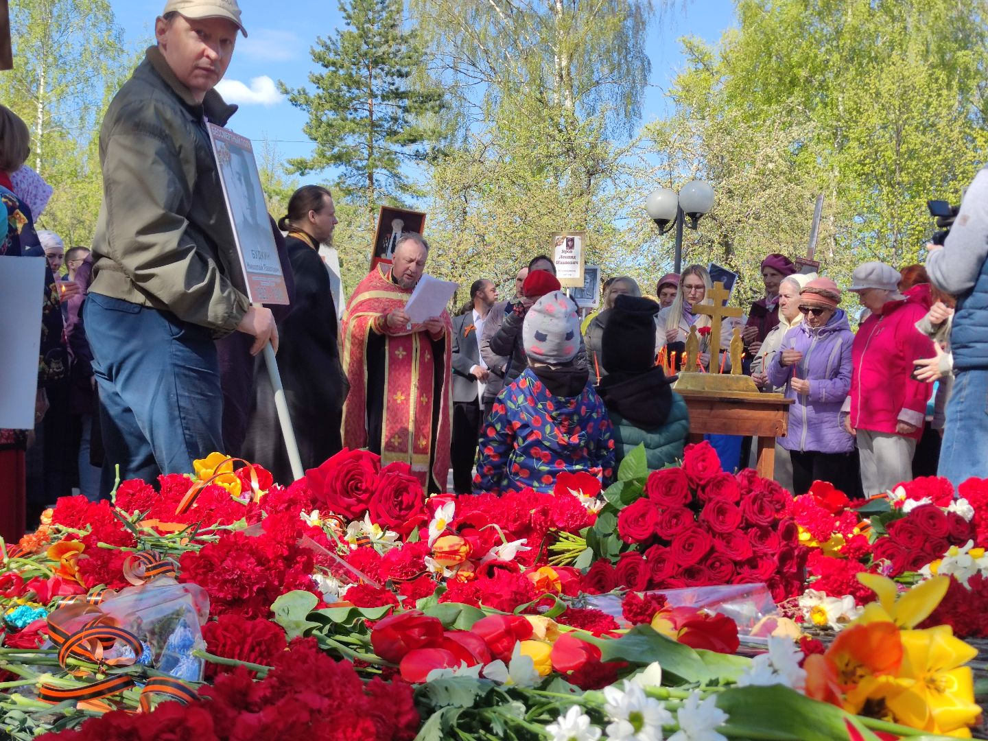 Молебен, память павших, Дубна