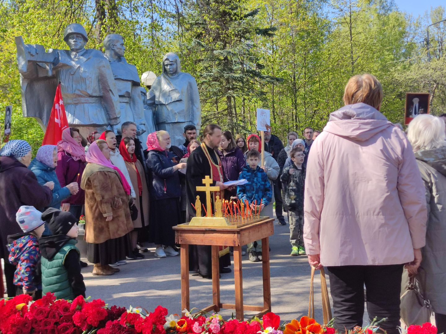 Молебен, память павших, Дубна