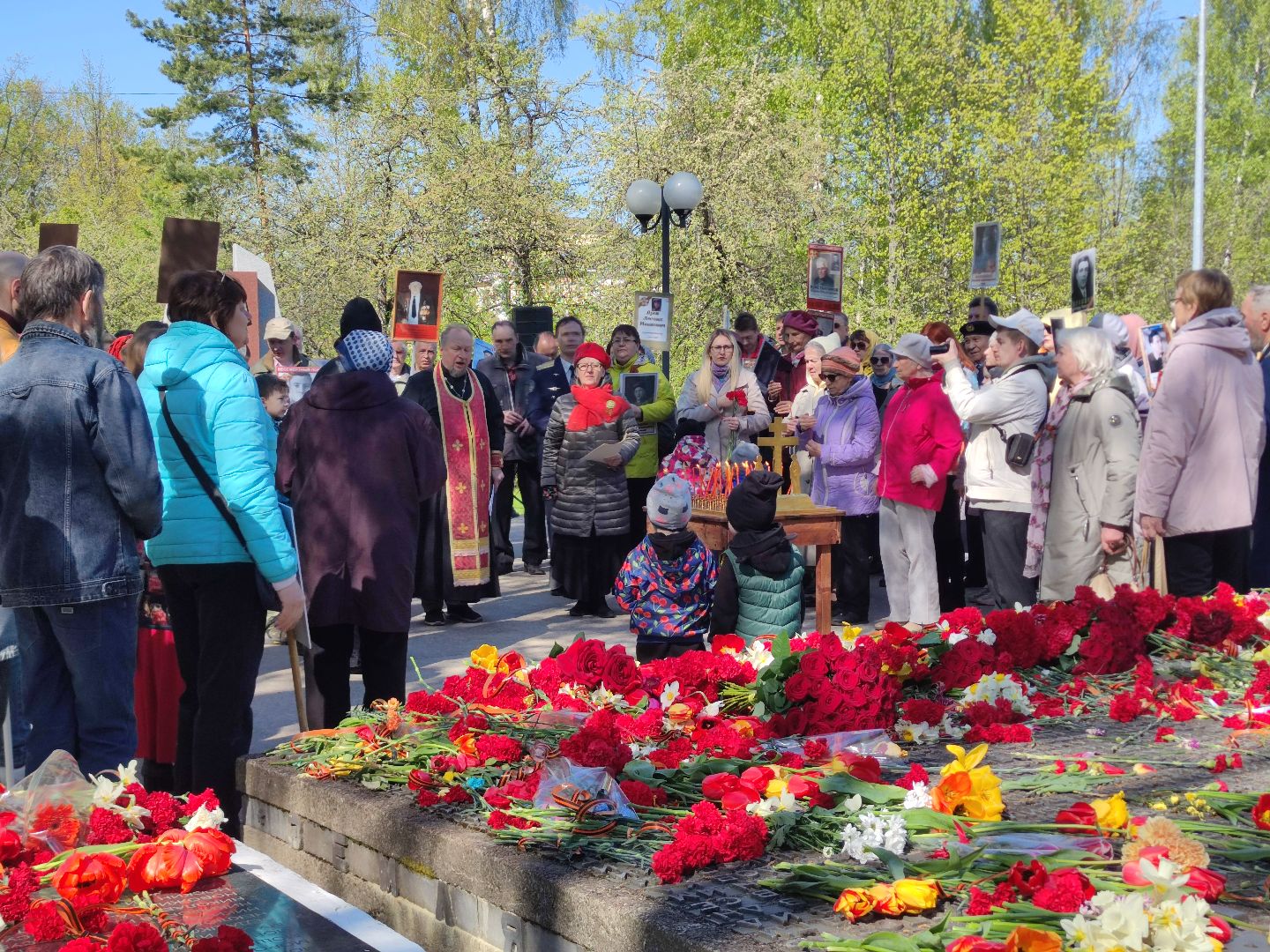 Молебен, память павших, Дубна