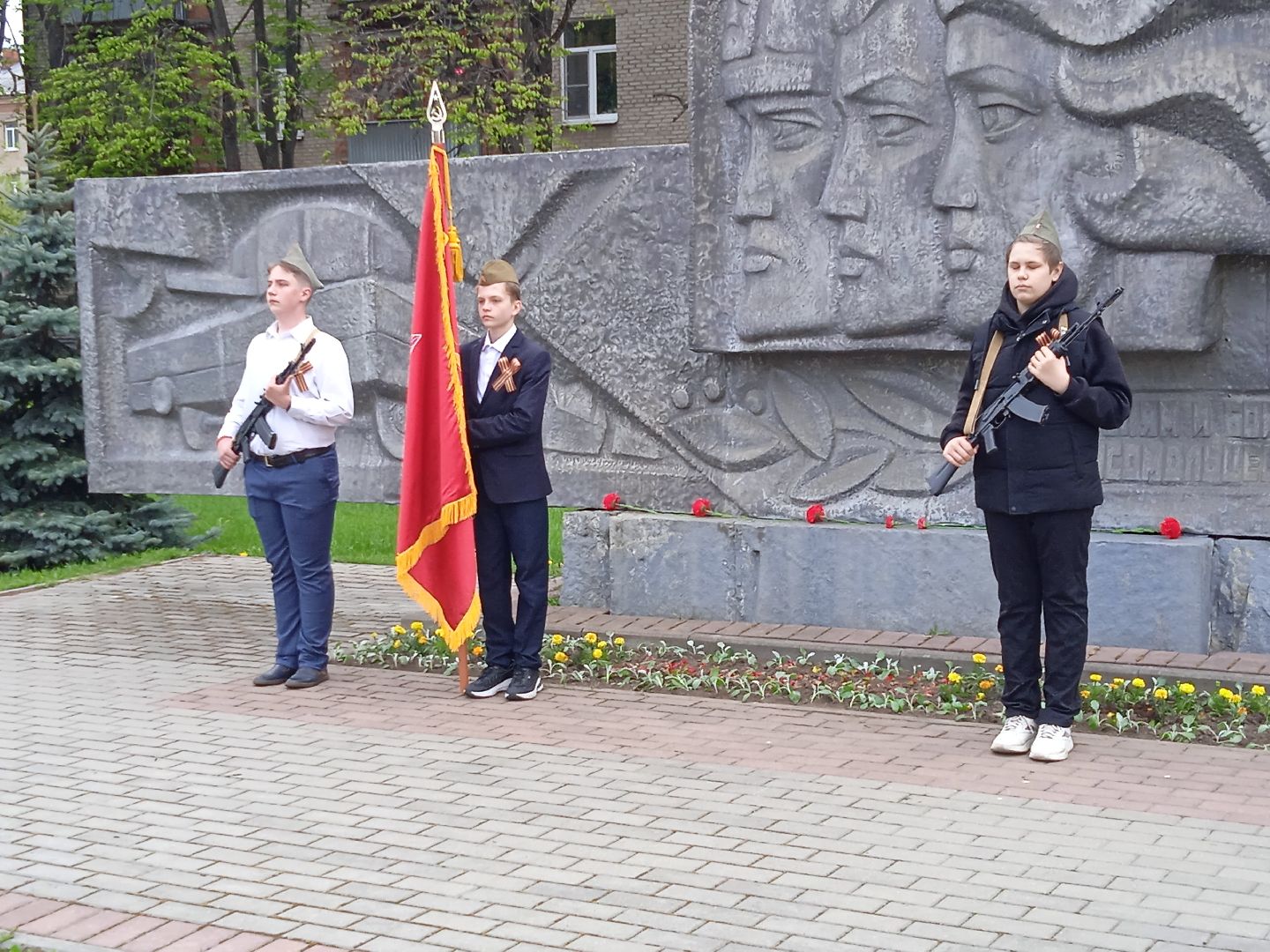 монумент, бронепоезд, Москвич, вахта, памяти, ЦАГИ