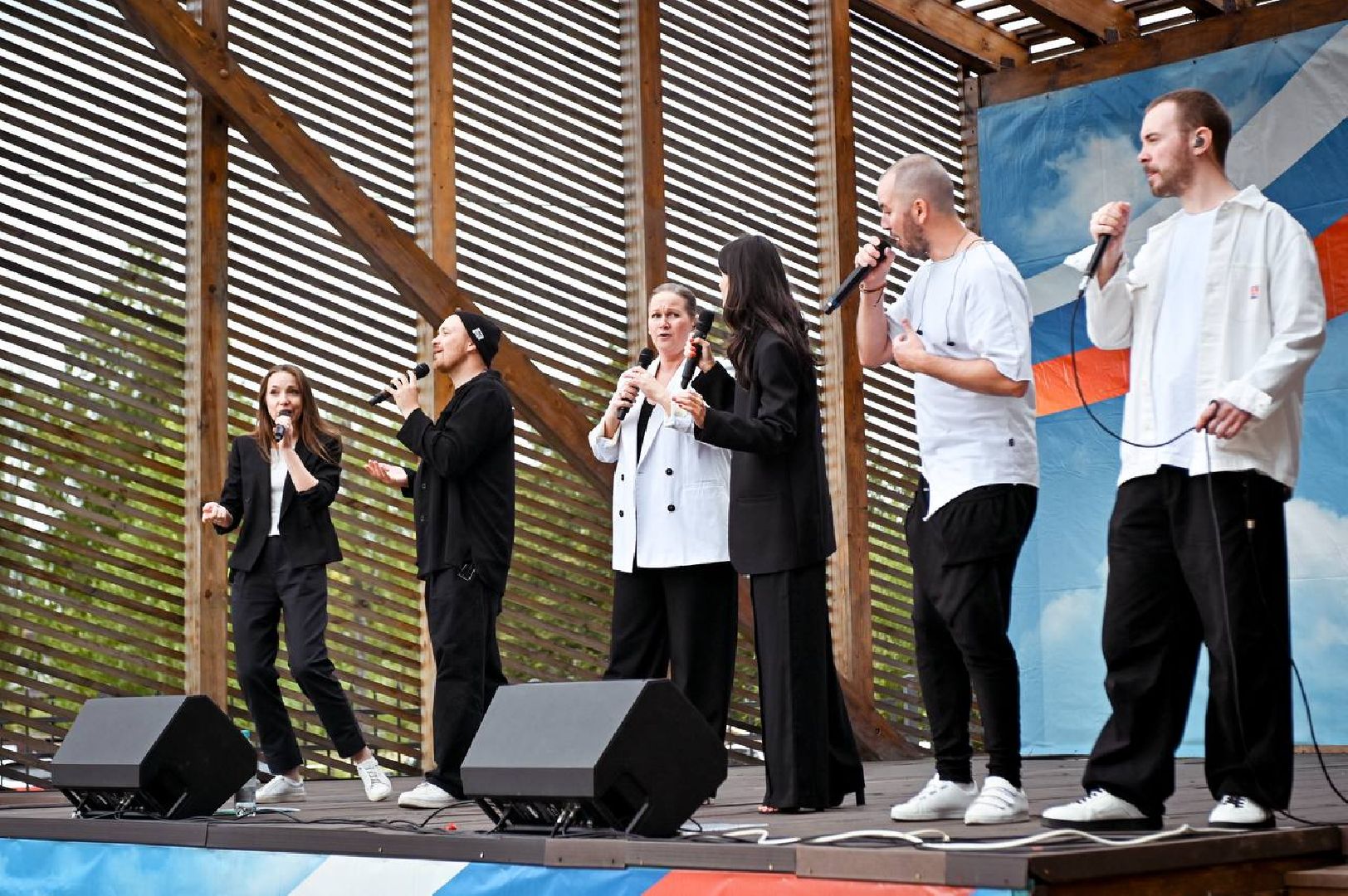 сергиев посад, сергиево-посадский городской округ, скитские пруды, парк скитские пруды, день  российского флага,