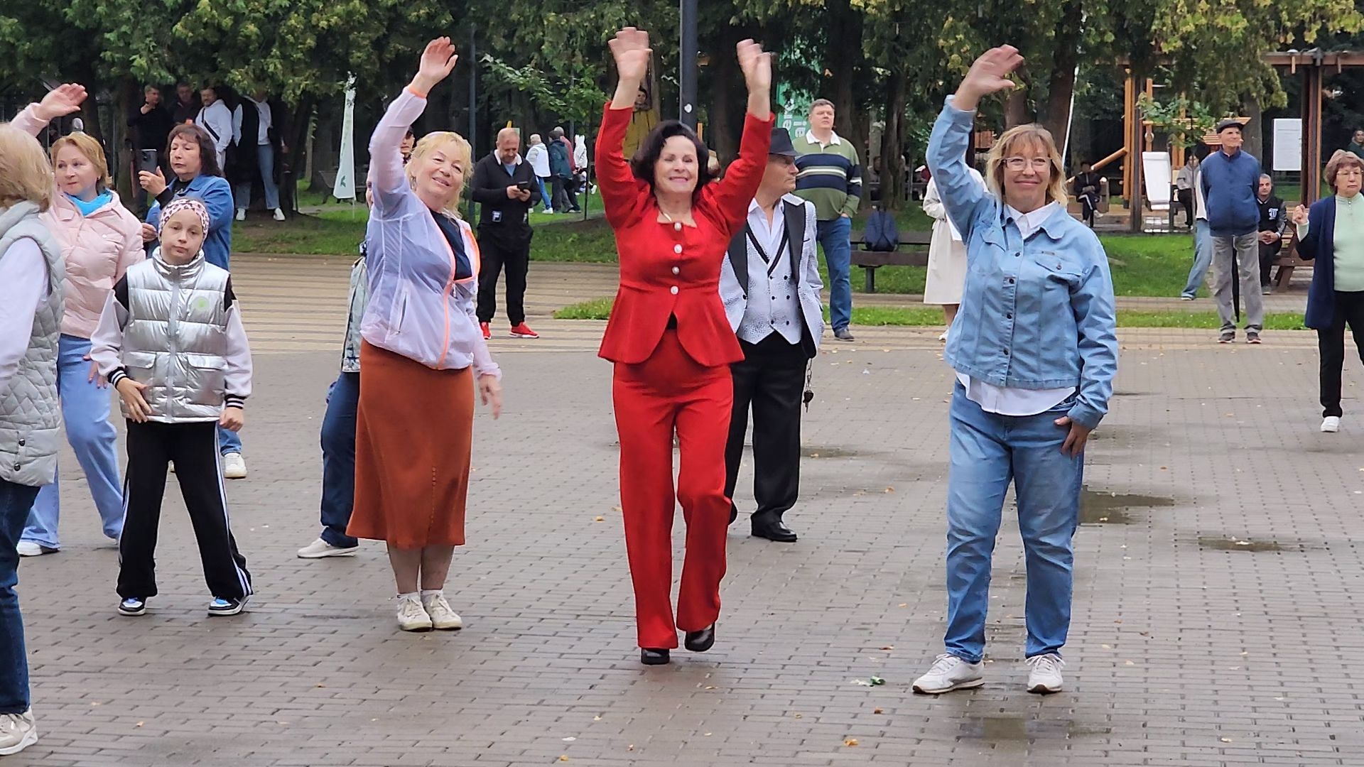 наро-фоминск, центральный парк наро-фоминска, культурный код подмосковья, крис кельми, цдк звезда,
