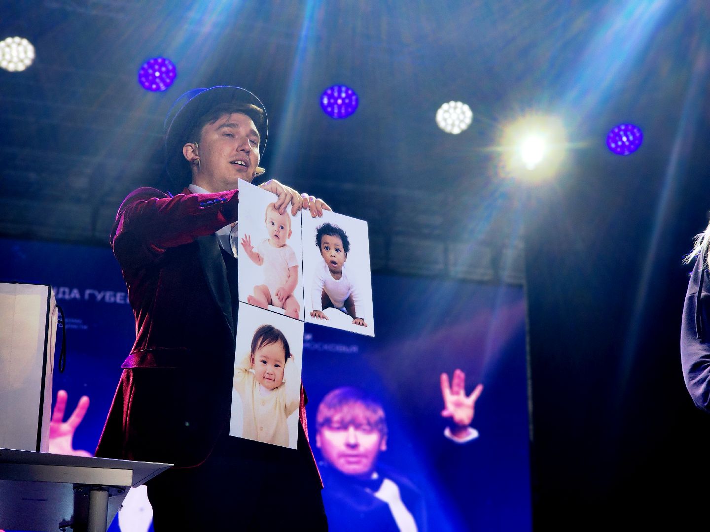 дубна, маги в парках, фокусы,