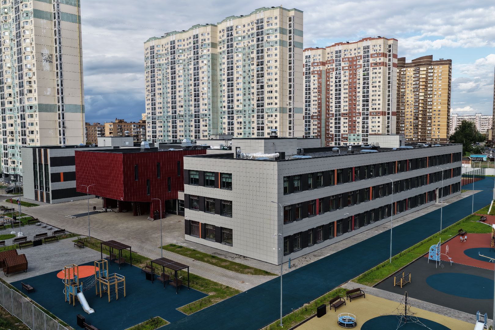 видео с коптера, школа в долгопрудном,