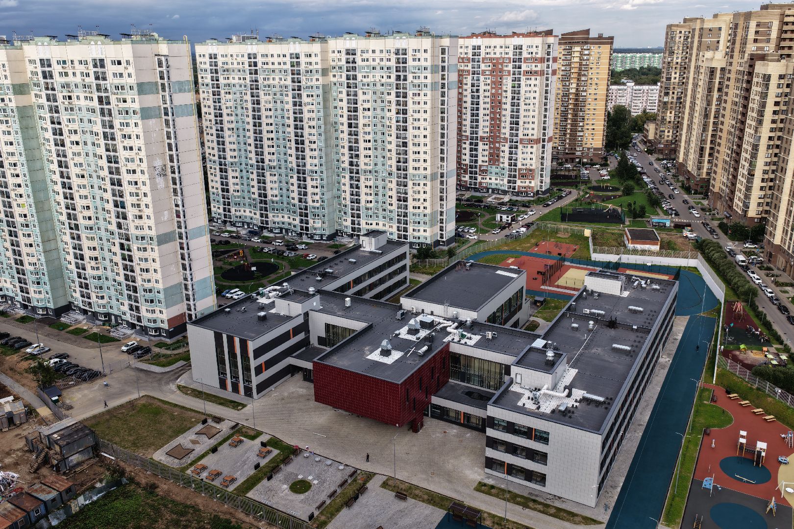 видео с коптера, школа в долгопрудном,