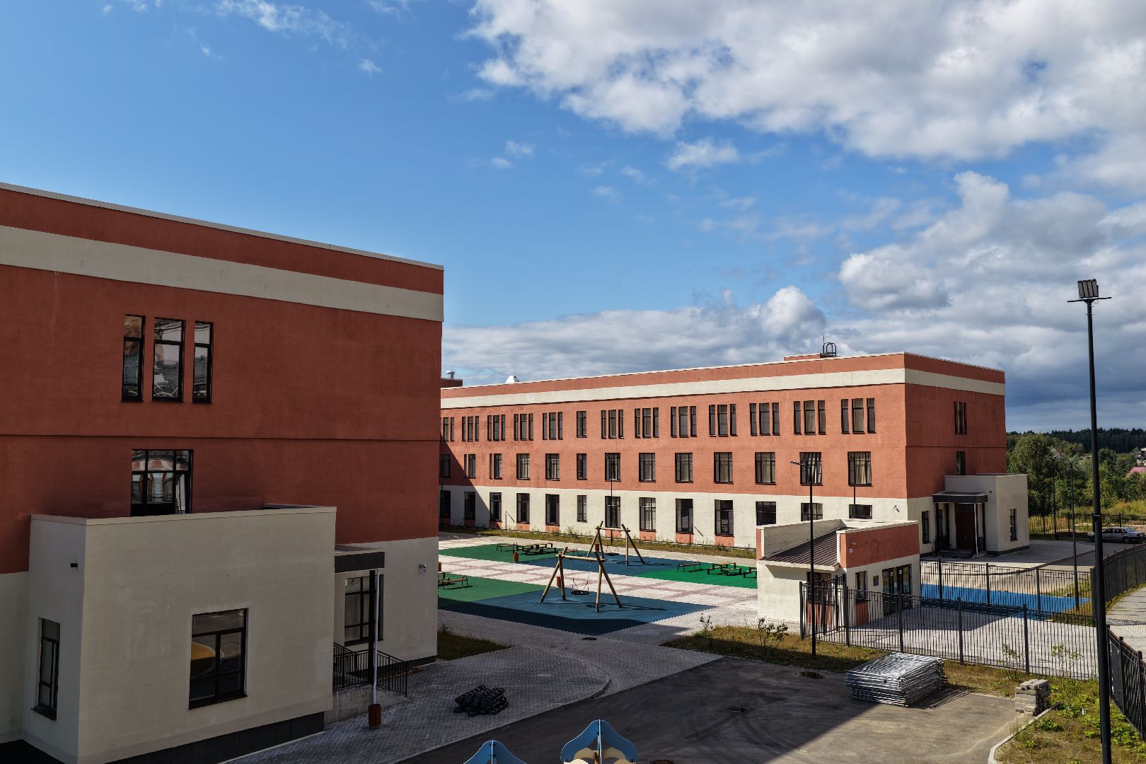 видео с коптера, школа в ЖК Митино О2, новая школа в красногорске,