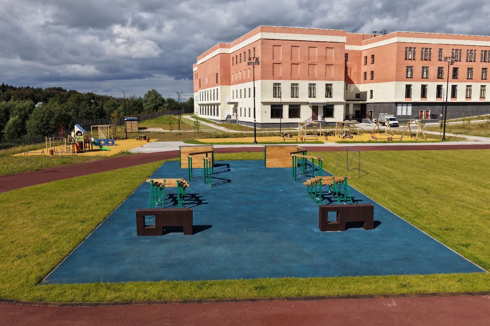 видео с коптера, школа в ЖК Митино О2, новая школа в красногорске,