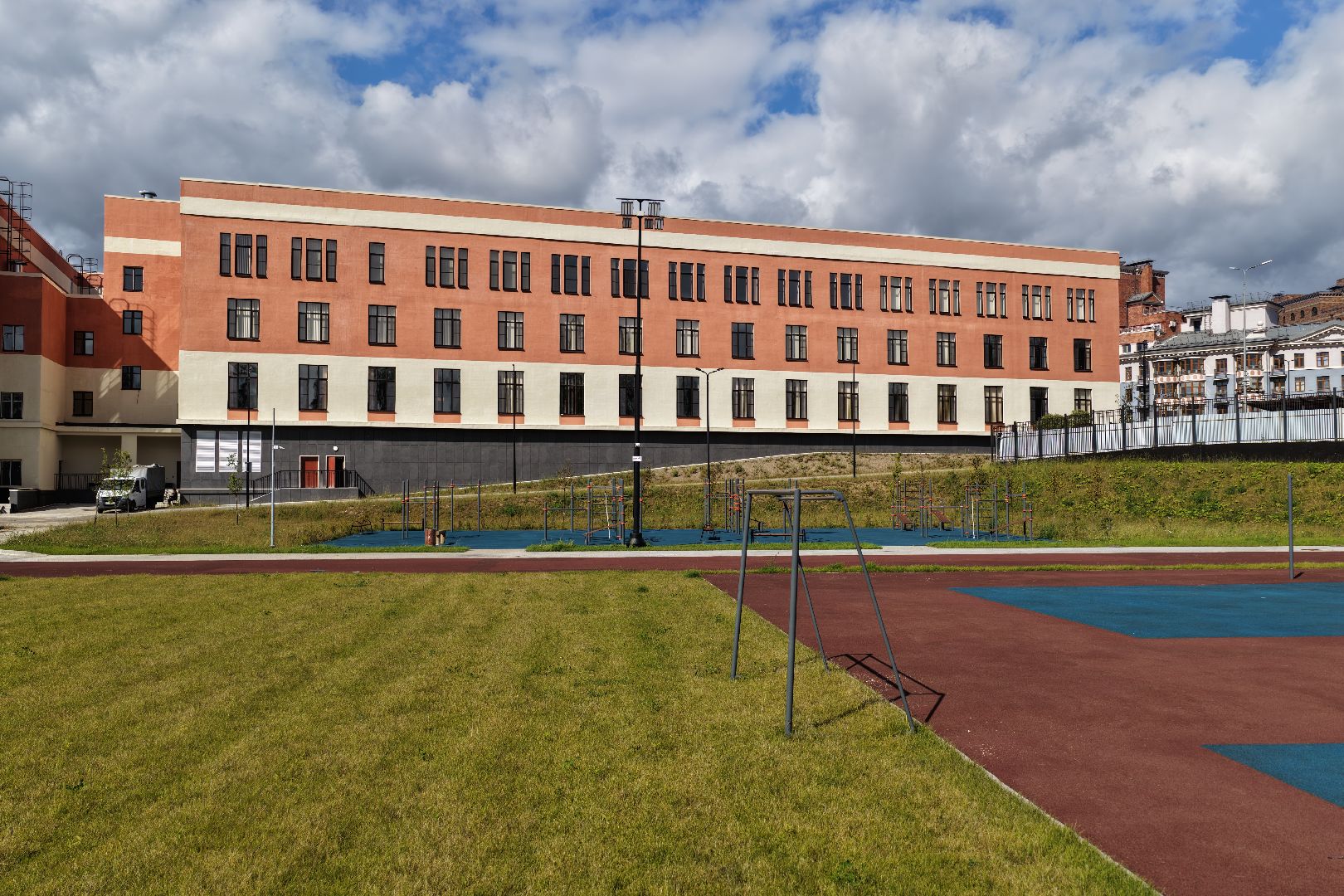 видео с коптера, школа в ЖК Митино О2, новая школа в красногорске,