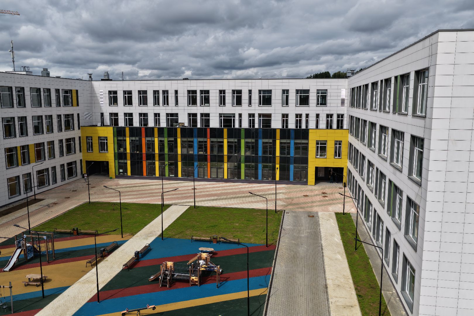 видео с коптера, новая школа в звенигороде,