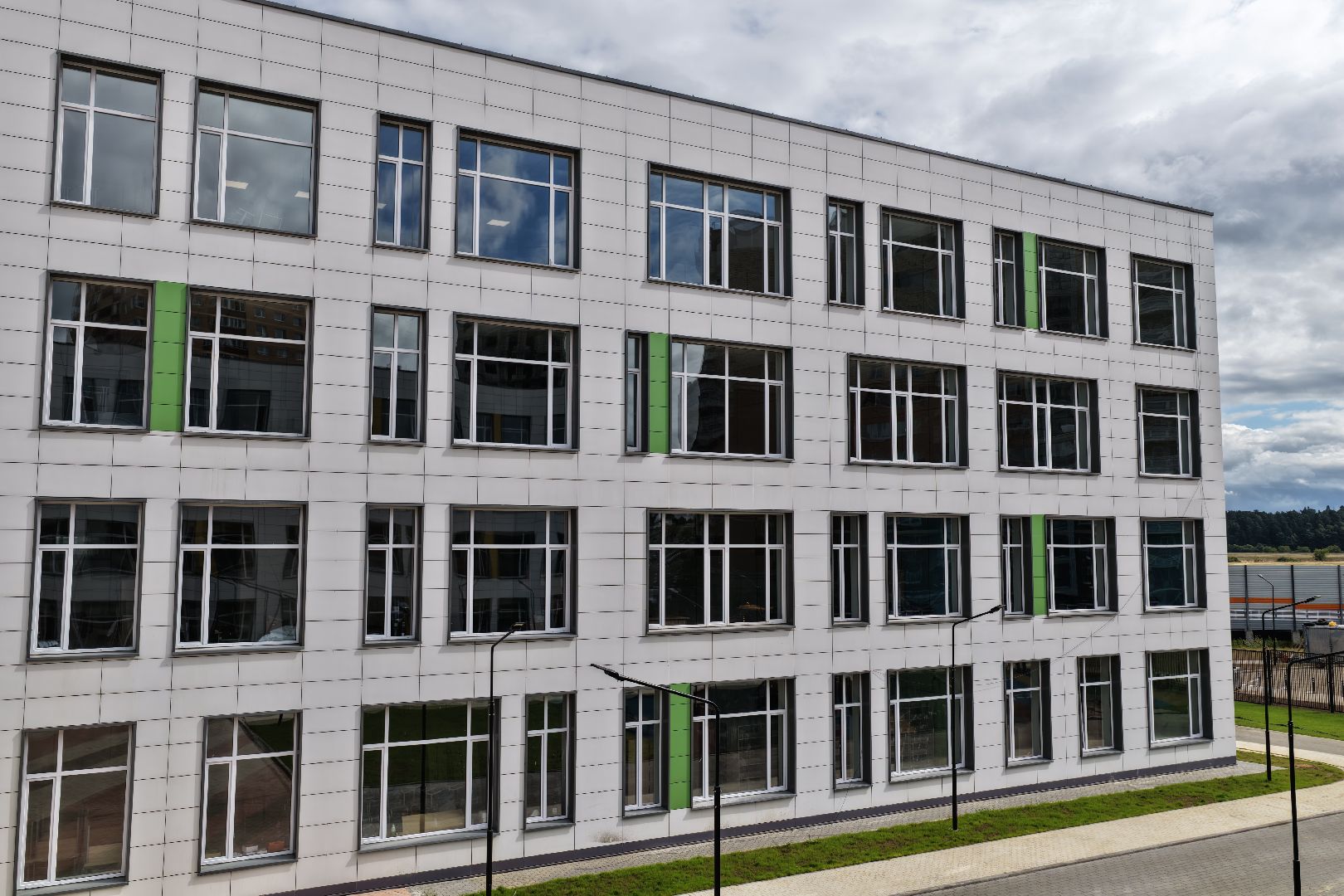 видео с коптера, новая школа в звенигороде,