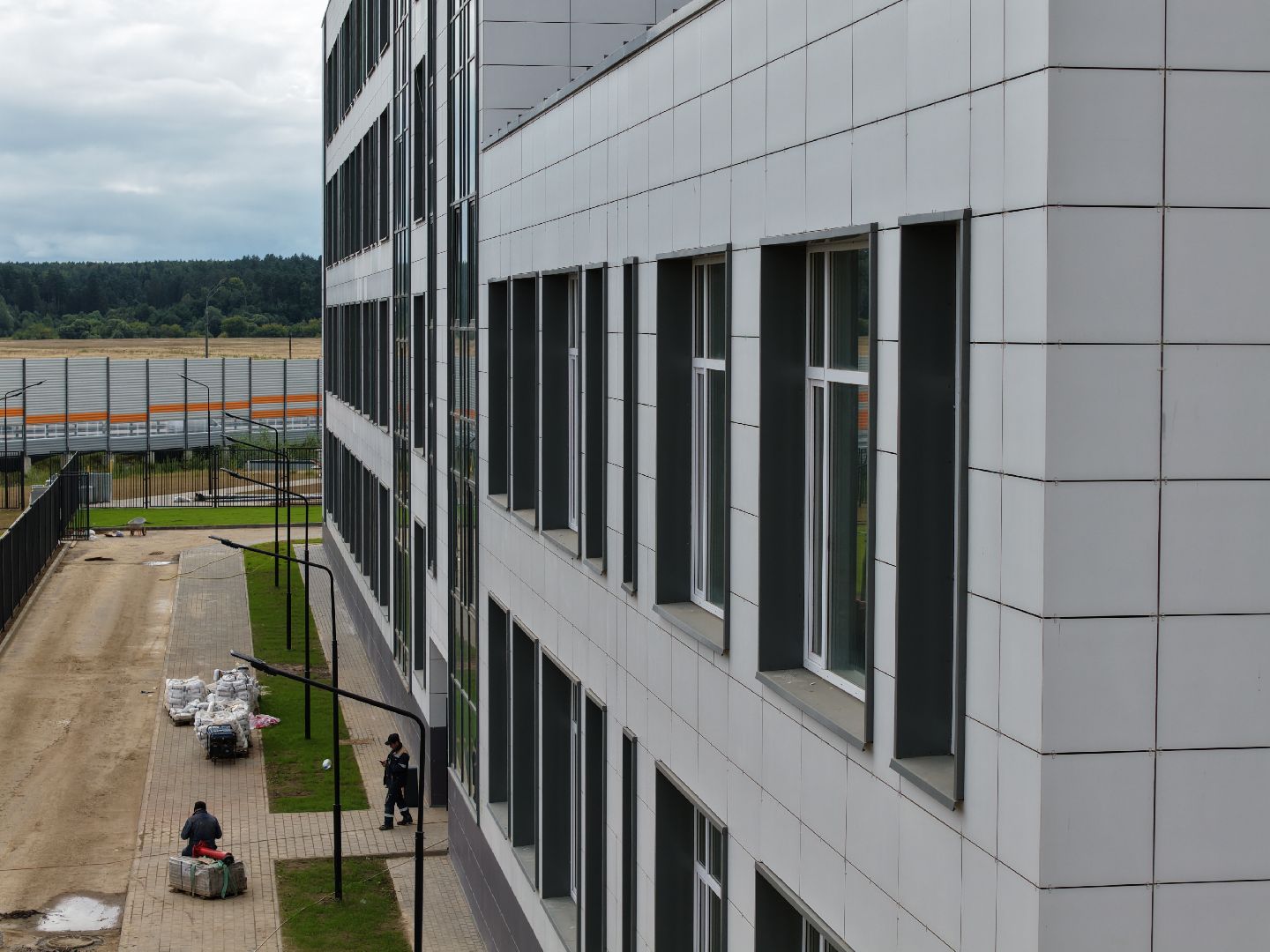 видео с коптера, новая школа в звенигороде,