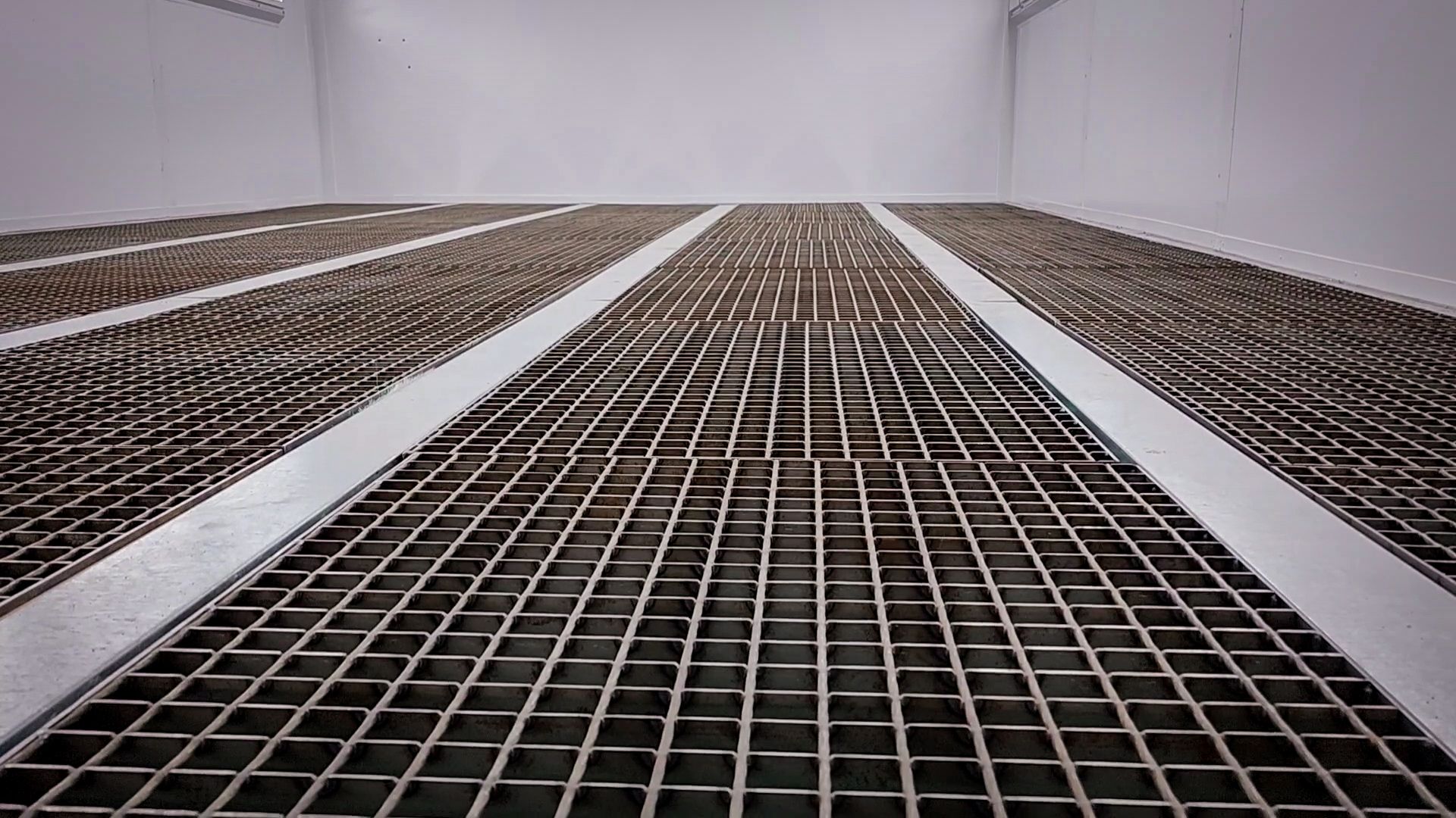 новое оборудование в мастерских колледжа бронниц, Автомобильно-дорожный колледж в бронницах, подготовка колледжа к новому учебному году ,окрасочно-сушильная камера в бронницком колледже ,