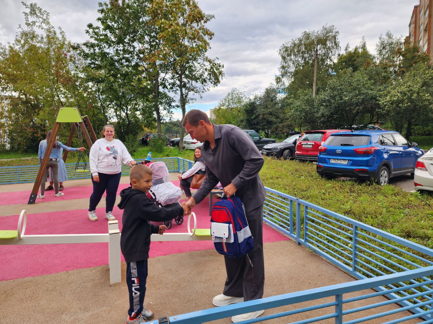 красноармейск, городской округ пушкинский, подарок губернатора, первоклассники,