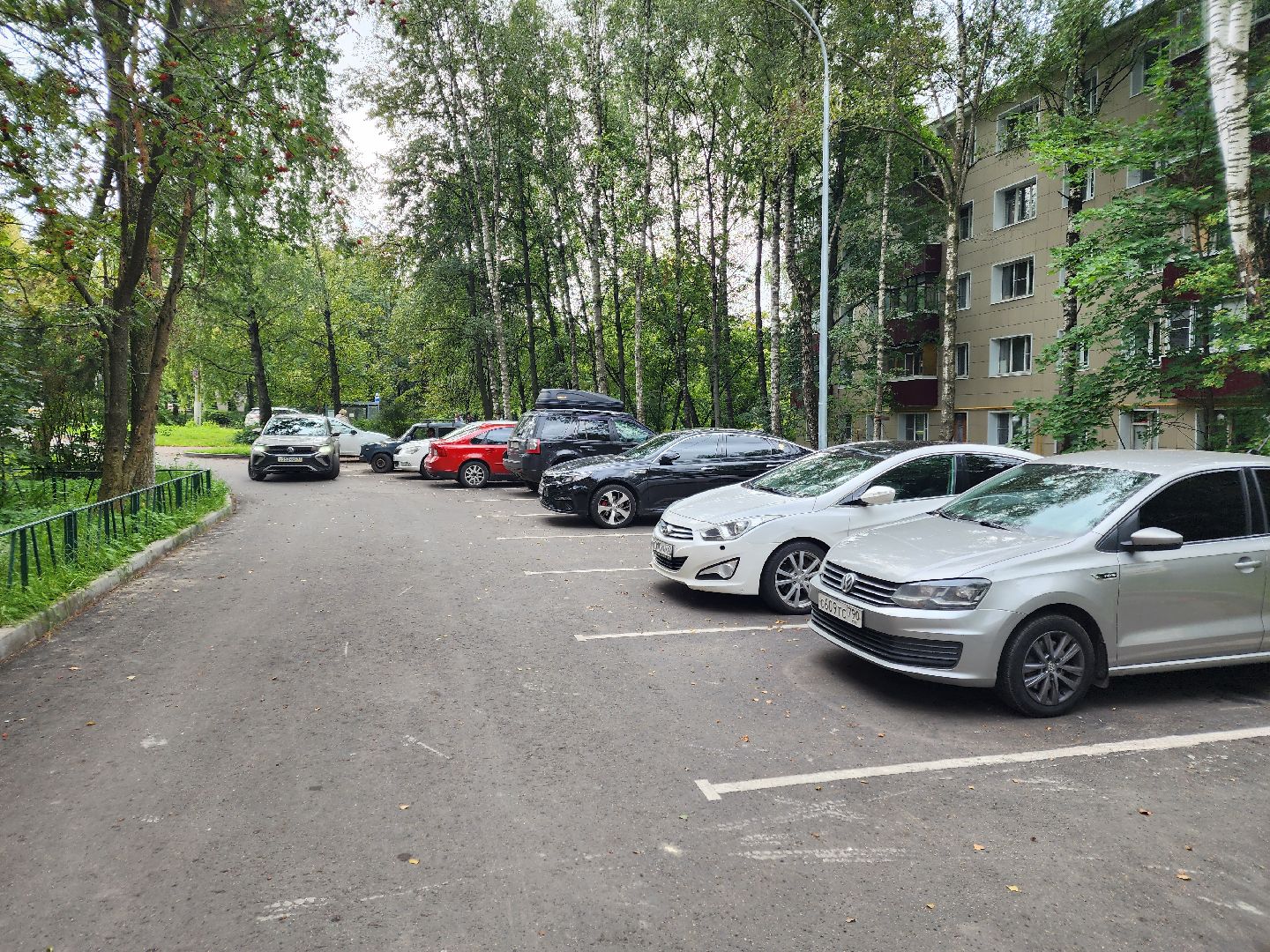 чехов, улица чехова, детская игровая площадка , игровой комплекс ,  качели карусели лазалки, песочница, лавочки и урны, благоустройство двора, пешеходные дорожки, зоны отдыха, парковки, госпрограмма московской области, формирование комфортной городской среды,