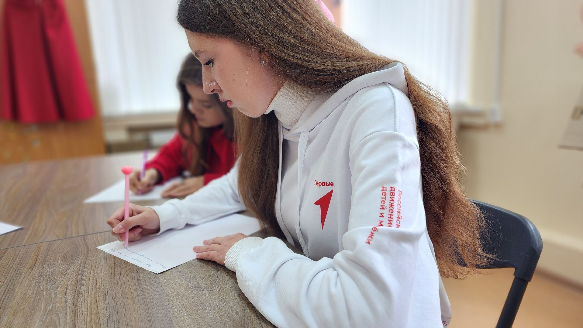 волоколамск, россия - мы, кинопоказ, библиотека,