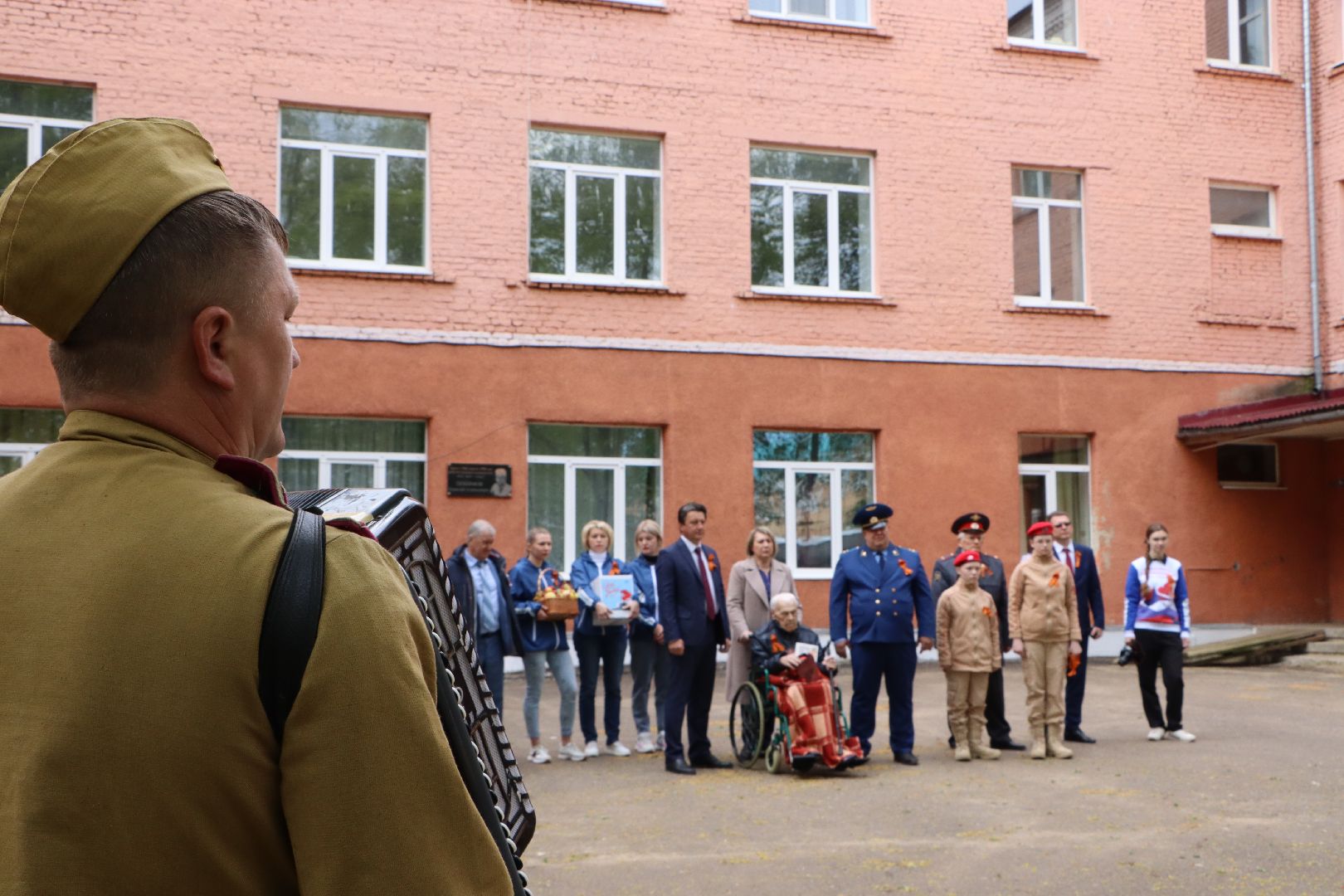 Серебряные Пруды, День Победы, поздравление ветерана