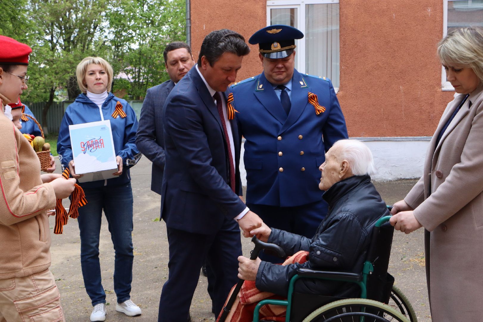 Серебряные Пруды, День Победы, поздравление ветерана