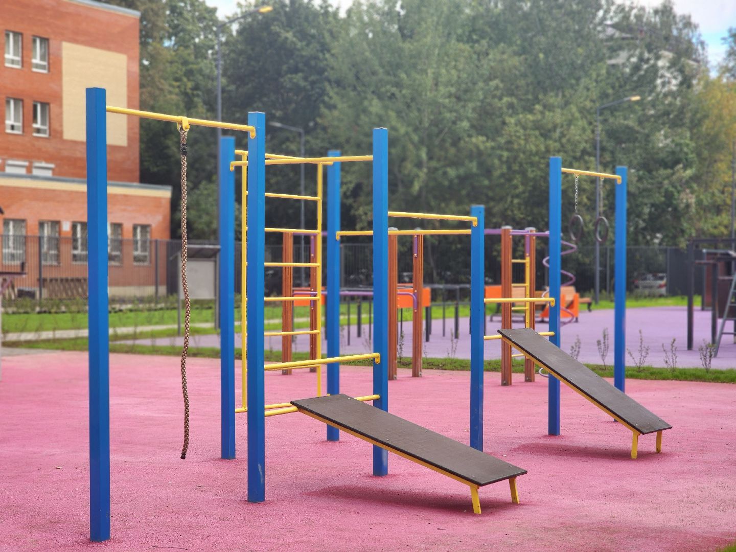 королёв, школа 1 в королеве, благоустройство территории школы королева,