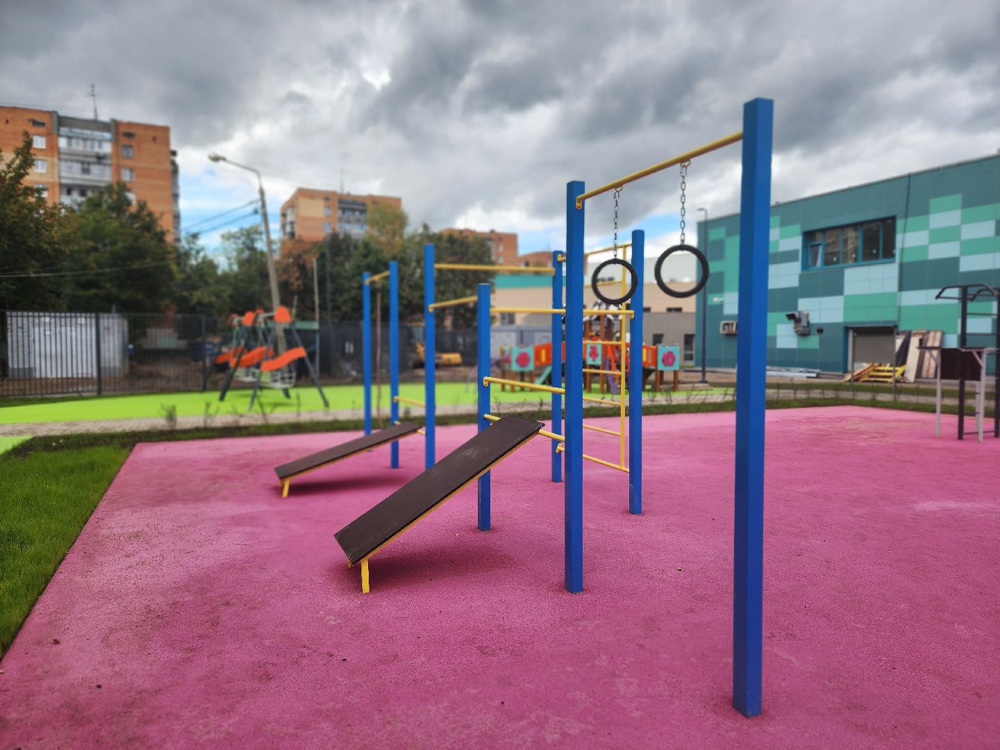 королёв, школа 1 в королеве, благоустройство территории школы королева,