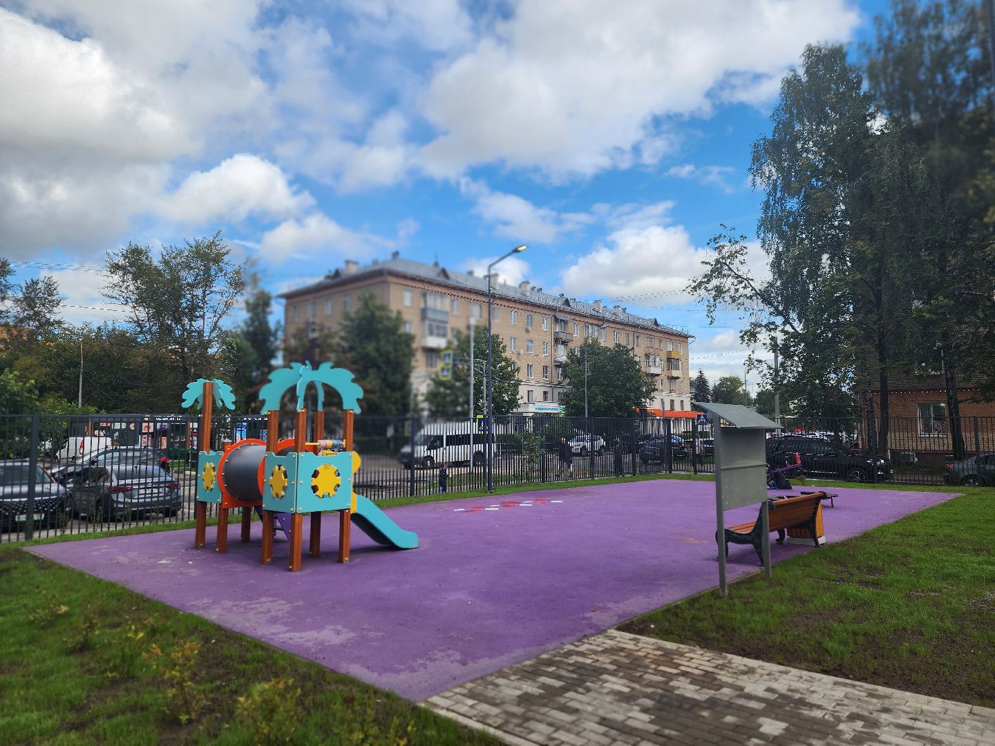 королёв, школа 1 в королеве, благоустройство территории школы королева,