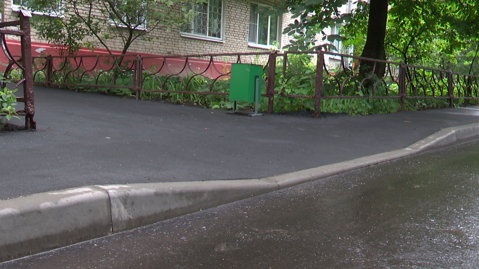 реутов, благоустройство, комплексное благоустройство, дворовая территория, парковка, новый асфальт,