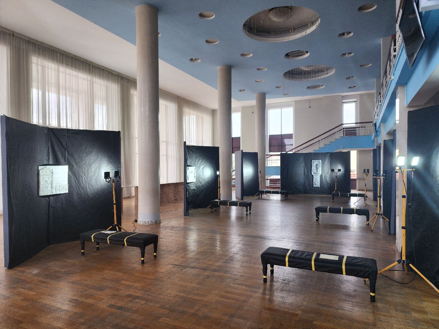 королёв, выстава в центральном дворце культуры имени калинина, выставка 6 26 в королеве, художник влад самсонов,