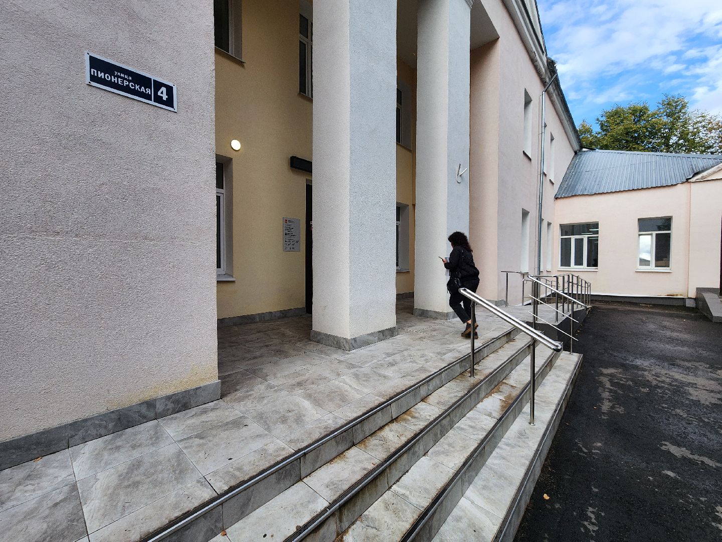 чехов, чеховская больница, главный врач андрей попов, личный прием, вопросы жителей, обращения граждан, льготные лекарства, лекарственная терапия, трудоустройство медиков, логопед, проект навстречу здоровью, диалоги о здоровье, уролог, экспресс-тестирование,  пса,