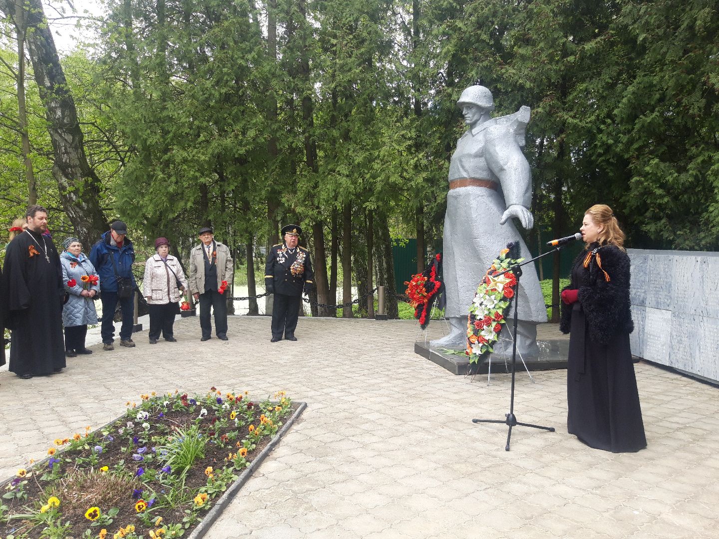 праздники, пенсионеры,