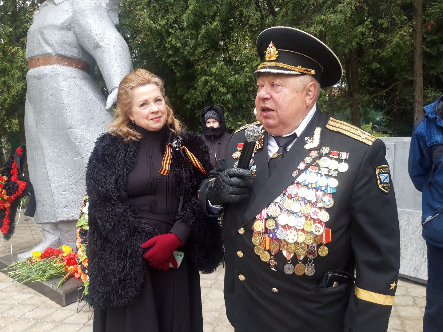 праздники, пенсионеры,