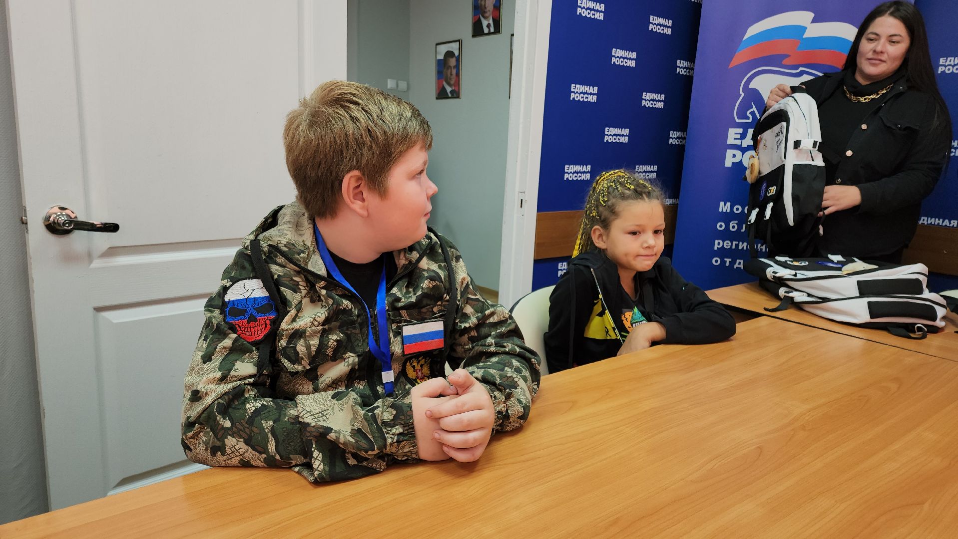 кашира, волонтеры, собери ребёнка в школу, единая россия, благотворительная акция, сво, дети,