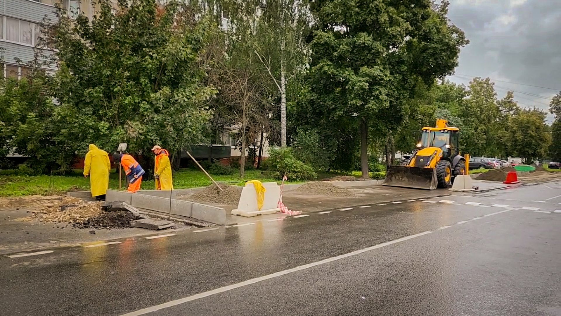 бронницы, ремонт дорог, новая парковка у школы, расширение парковки в бронницах,