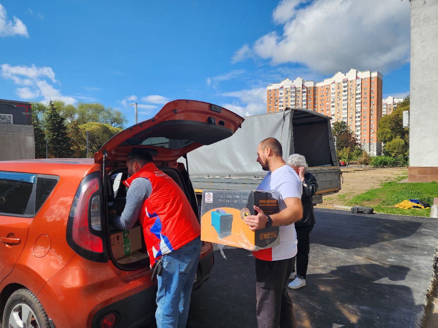Подольск , гуманитарная помощь, волонтеры,