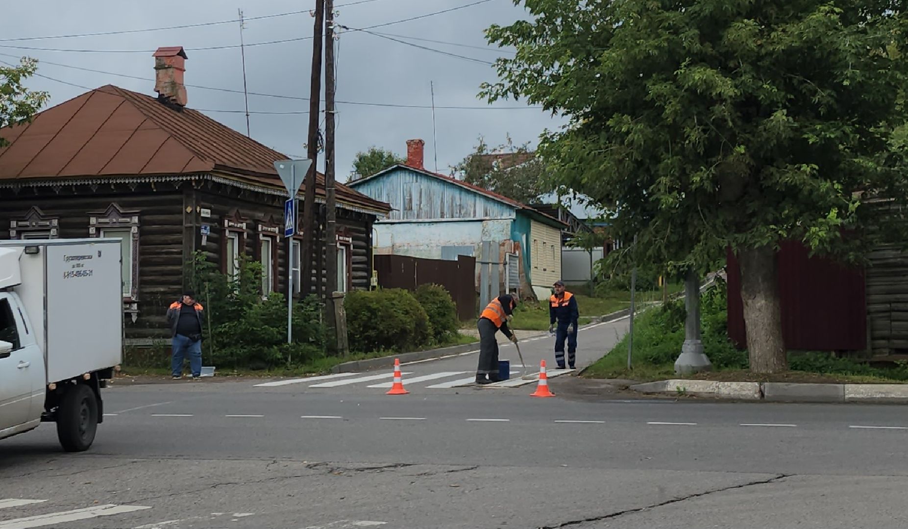 серпухов, подмосковье, обновляют зебру, пешеходный переход,