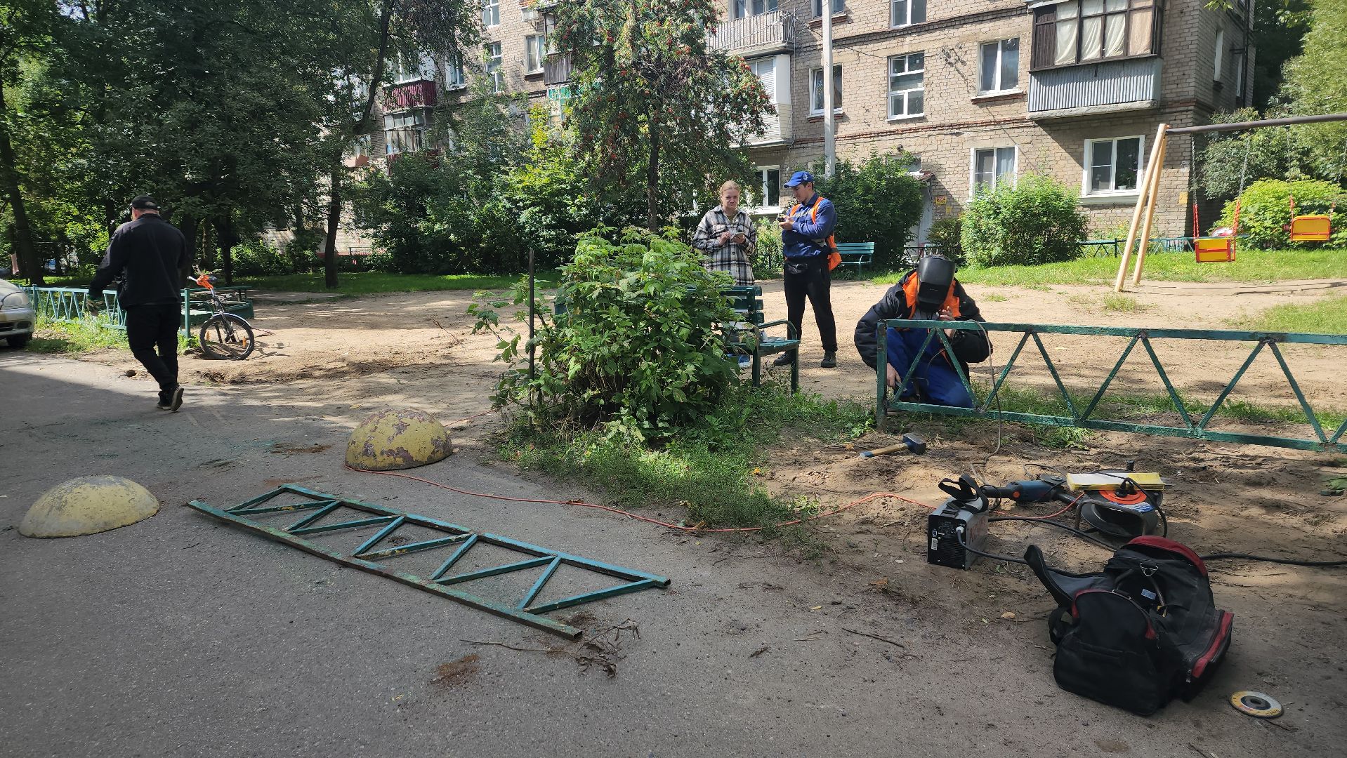 вертикалки, пушкино, коммунальная служба, уборка во дворах, ограждение,сварка,ремонт,комунальная техника,