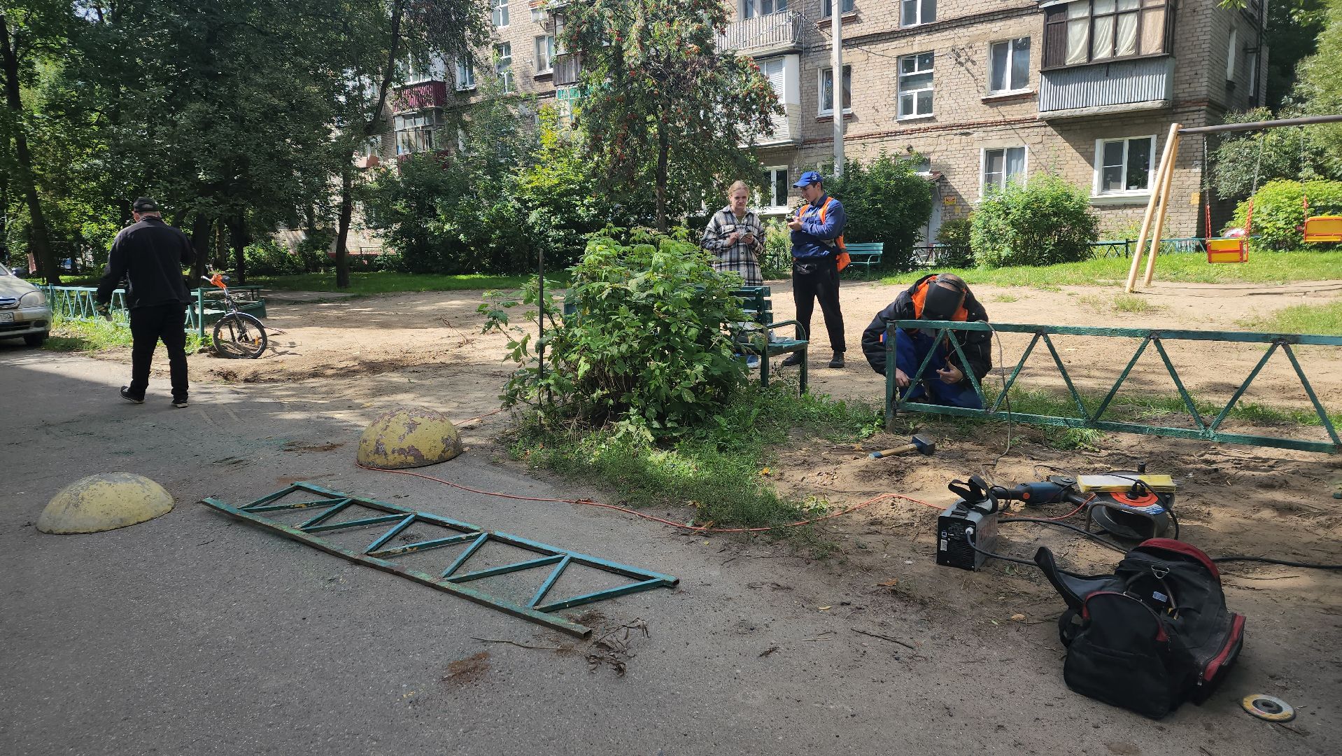 вертикалки, пушкино, коммунальная служба, уборка во дворах, ограждение,сварка,ремонт,комунальная техника,