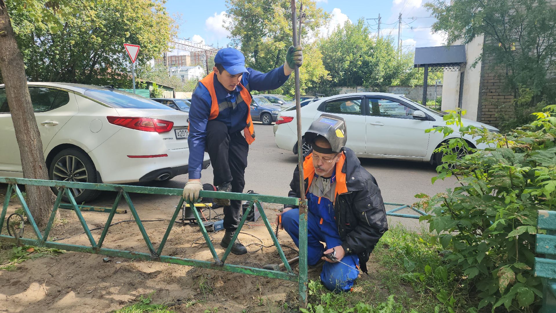 вертикалки, пушкино, коммунальная служба, уборка во дворах, ограждение,сварка,ремонт,комунальная техника,